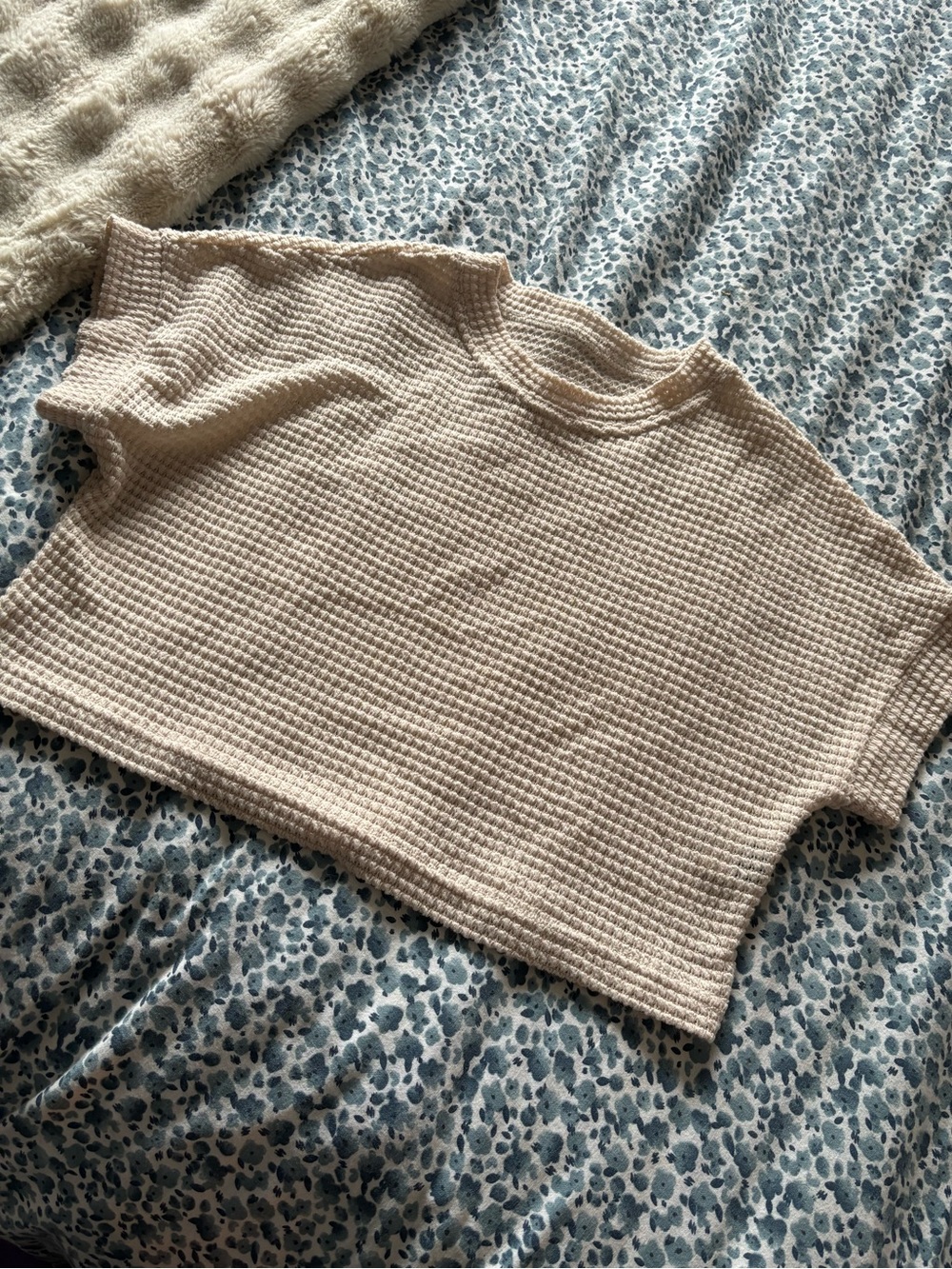 Cropped Cream Waffle Knit Women's Top size medium